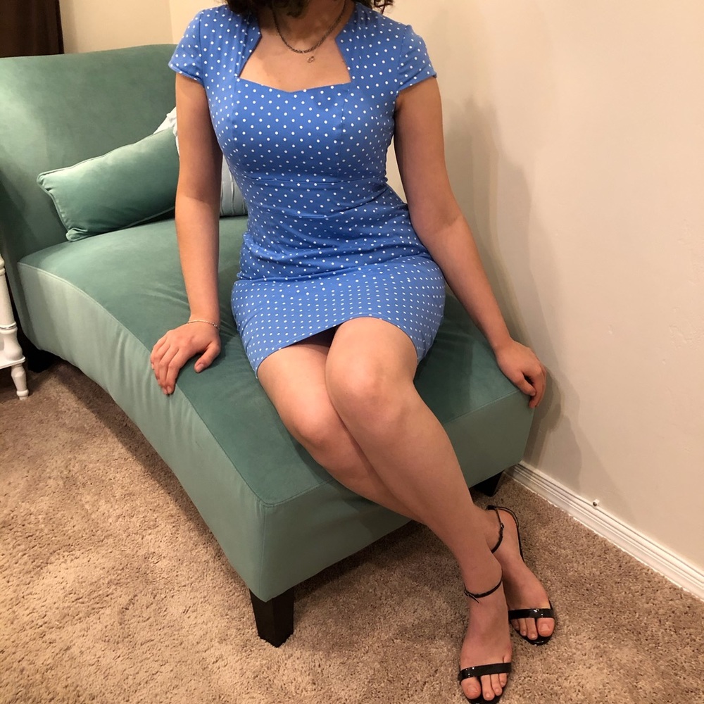 1940s style Baby blue bodycon dress.